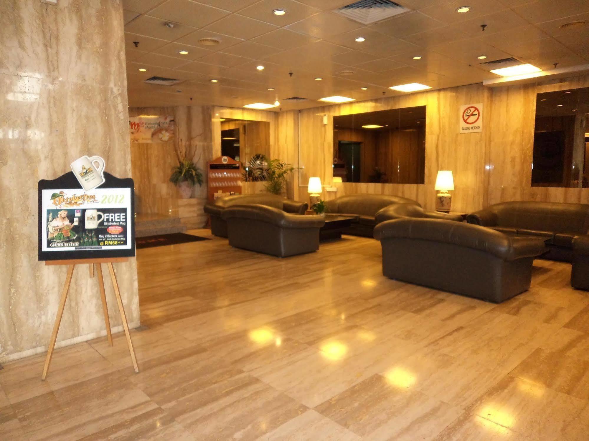 The Emperor Hotel Malacca ภายนอก รูปภาพ