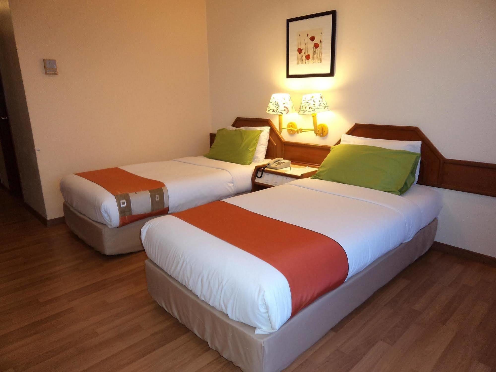 The Emperor Hotel Malacca ภายนอก รูปภาพ