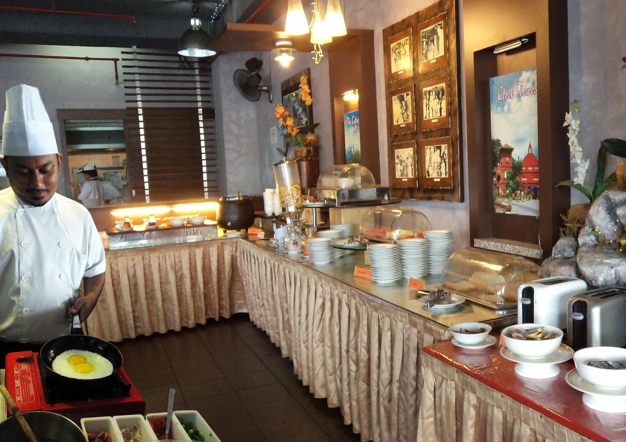 The Emperor Hotel Malacca ภายนอก รูปภาพ