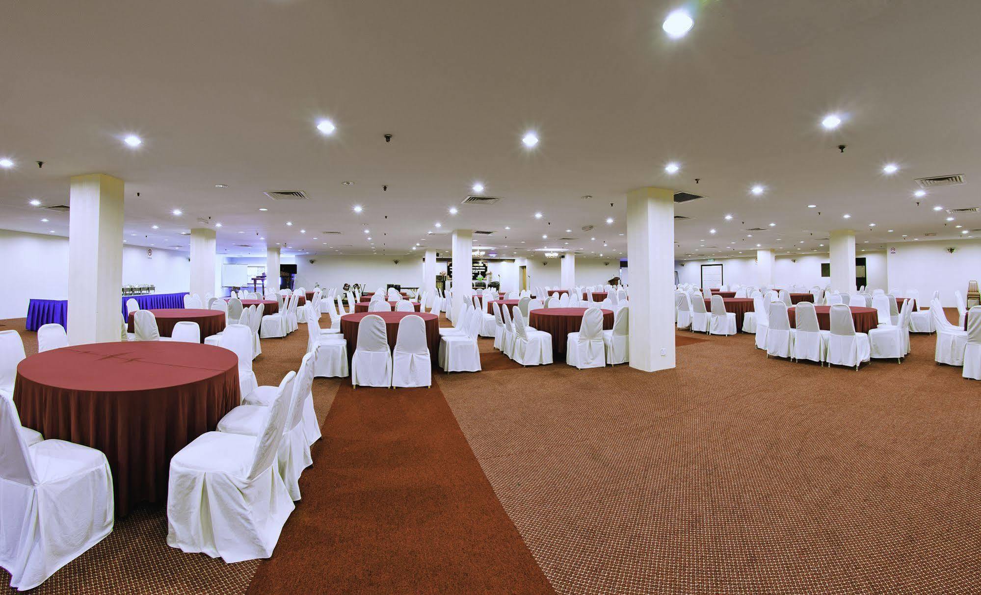 The Emperor Hotel Malacca ภายนอก รูปภาพ